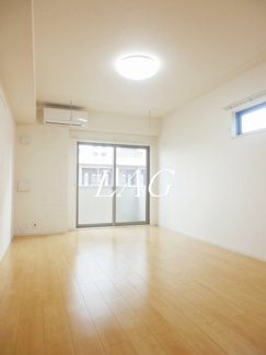 【居間・リビング】 | サニーフィールドⅦ | 洋室のお部屋です。