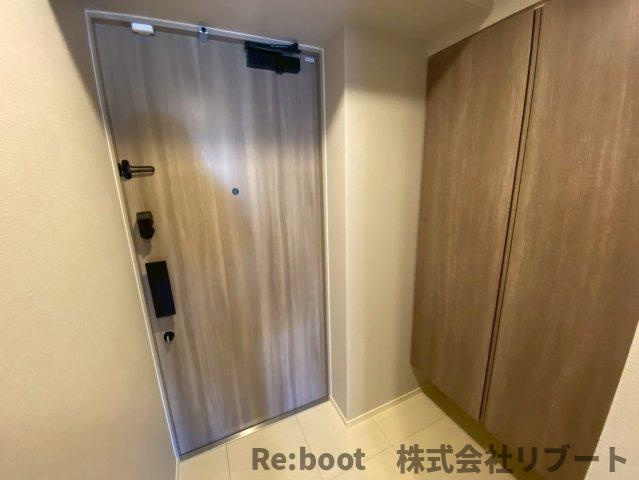 Alivis浦安の玄関