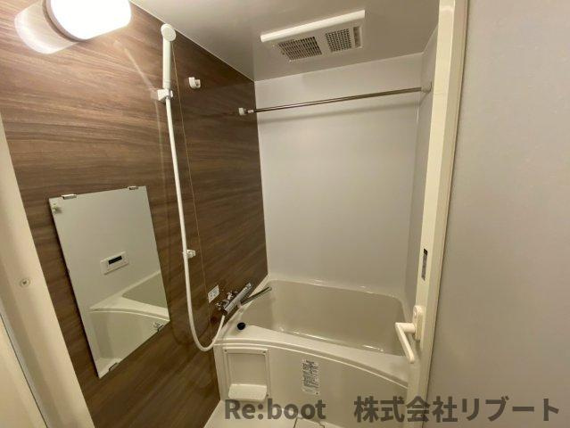 Alivis浦安の浴室