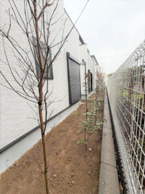 【庭】 | 【仲介手数料２４０万円が無料！】■南庭■車２台可■住宅性能評価６項目で最高評価 | 諸費用２４０万円が無料！
決算特別キャンペーン！
■車２台可
■南庭
■陽当り良好
■住宅性能評価６項目で最高評価
■太陽光発電
■ＺＥＨ水準住宅
■省エネ性能ラベル
■高断熱住宅