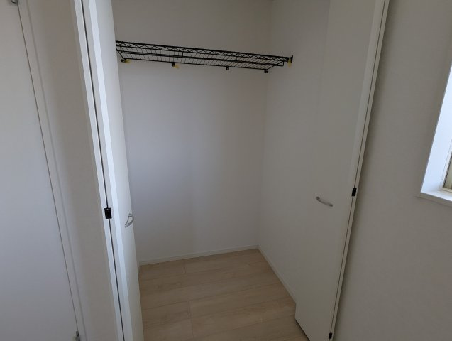 茨城町長岡第４の収納|各お部屋に収納があり、お部屋がすっきりとお使いいただけます。（同施工物件写真）