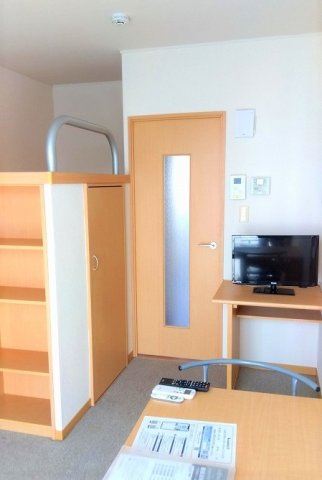 レオパレス天王台の居間・リビング|ゆったりとしたリビングです