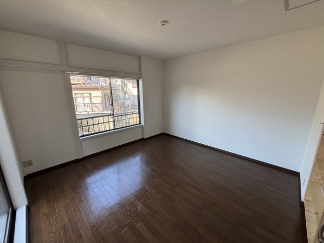 松ヶ崎戸建の洋室|個人の部屋や寝室として使える洋室です