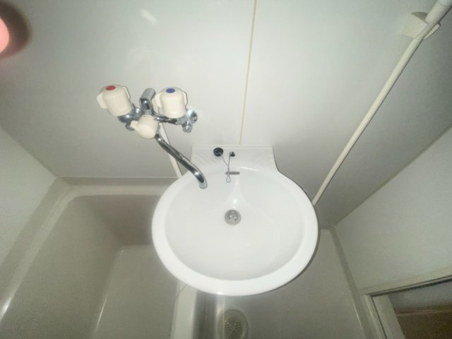 レオパレスプルメリアの内装|明るい色調の室内です