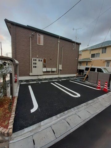 レジデンス　カサノⅣの駐車場