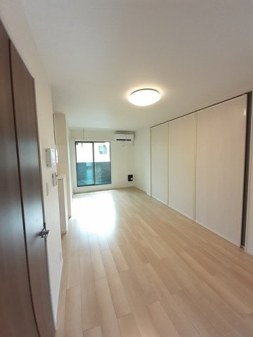 レジデンス　カサノⅣの居間・リビング