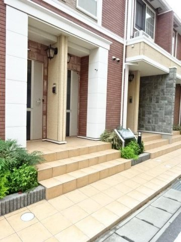 サン　ウッドのエントランス