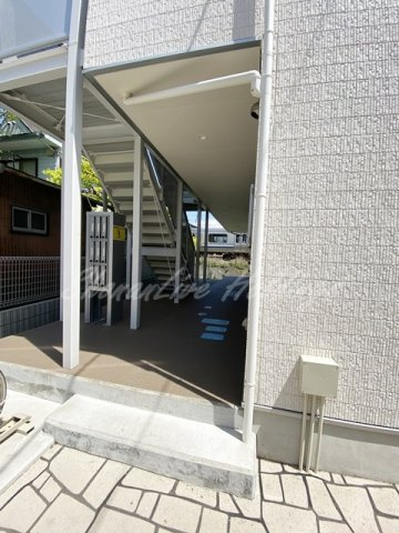 鎌倉市台５丁目の賃貸マンションのエントランス