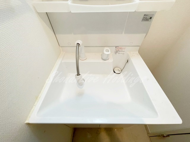 鎌倉市台５丁目の賃貸マンションの洗面所