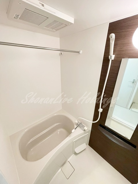 鎌倉市台５丁目の賃貸マンションの浴室