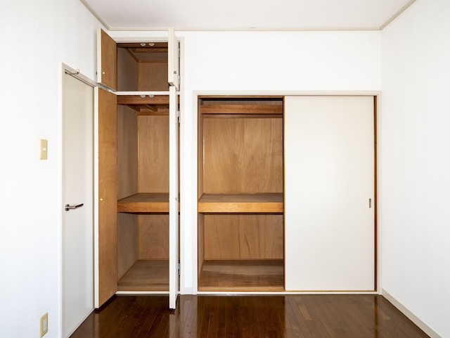 コーポすみれのその他|6帖洋室収納