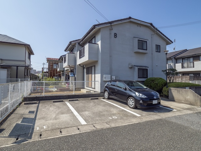コーポすみれの駐車場|駐車場1台分ついています♪