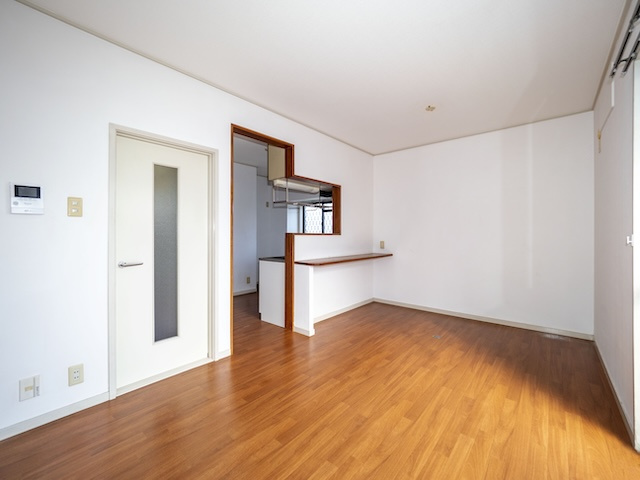 コーポすみれの居間・リビング|7.5帖リビング