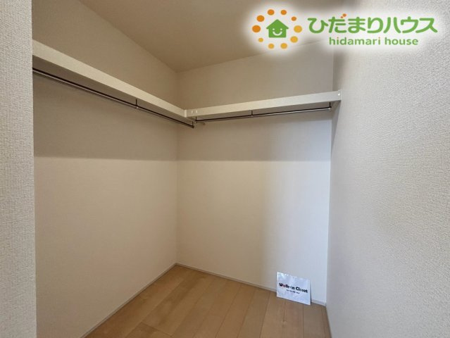 鴻巣市松原　3期　新築一戸建て　リーブルガーデン　05の収納