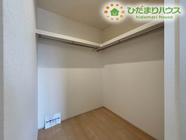 鴻巣市松原　3期　新築一戸建て　リーブルガーデン　05の収納