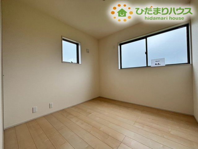 鴻巣市松原　3期　新築一戸建て　リーブルガーデン　05の洋室