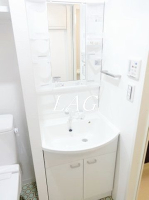 【洗面所】 | ＣＲＥＶＩＳＴＡ北千住 | 洗面台です。