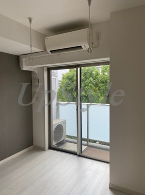 【居間・リビング】 | ライジングプレイス綾瀬三番館