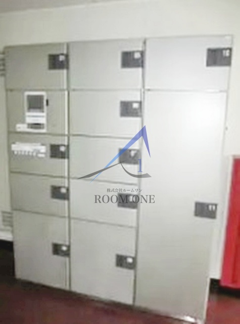 茅場町スカイハイツのその他共用部分|宅配ボックスです。