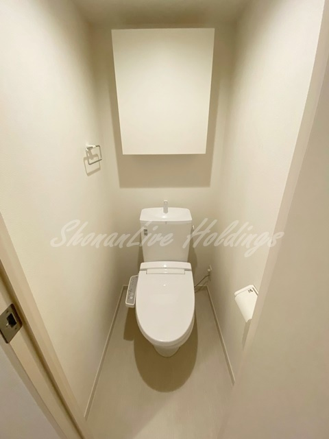 藤沢市高倉の賃貸マンションのトイレ