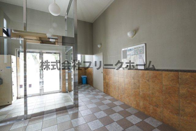 武蔵野市境５丁目の賃貸マンションのロビー