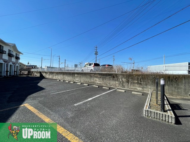 プローグ小木の駐車場