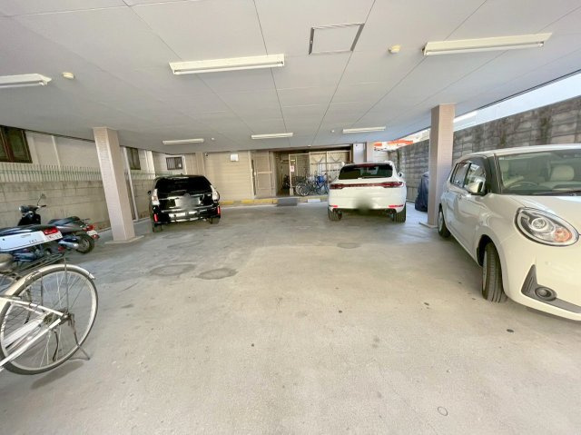 ショウカンハイムの駐車場