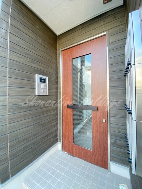 藤沢市湘南台３丁目の賃貸マンションのエントランス|清潔感のあるエントランスです♪