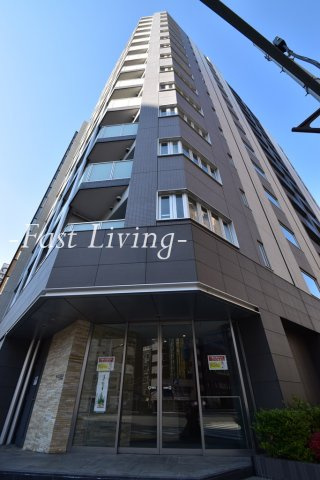 プレジリア東日本橋のエントランス