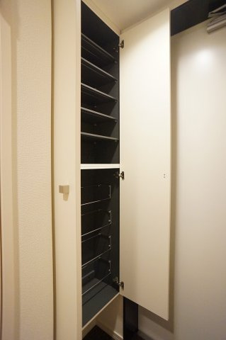 【収納】 | ドミール西川口 | 天井高シューズボックスです（写真は他室です）