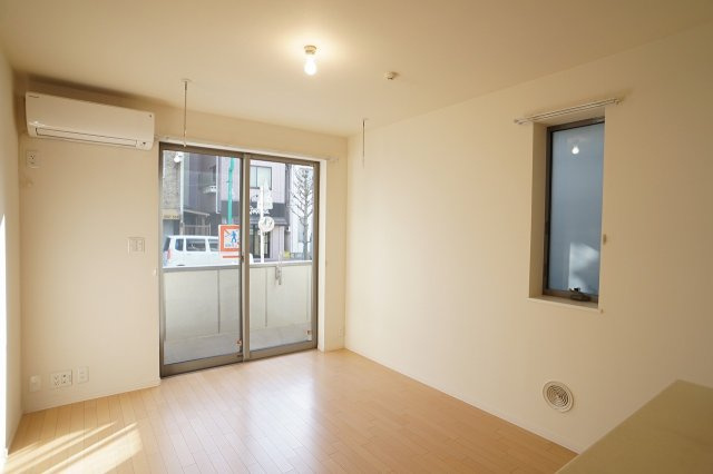 【居間・リビング】 | ドミール西川口 | LDK内写真です（写真は他室です）