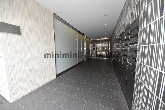 ミヤレジデンス新町のエントランス