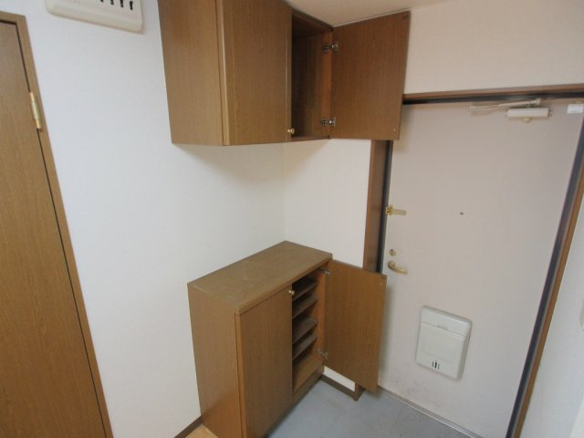 フリックコートSYOの玄関