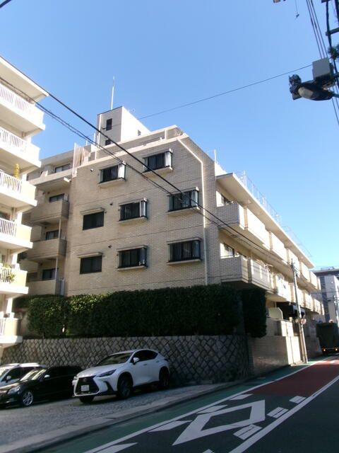 スカイコート市ヶ谷の外観