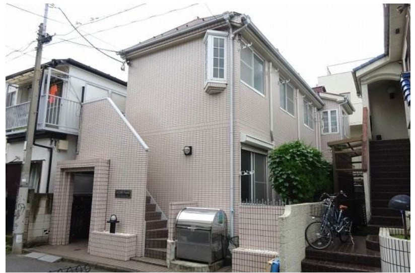 サットンプレイススズキのエントランス