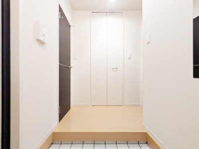 【玄関】 | リヴィエールいぶき野