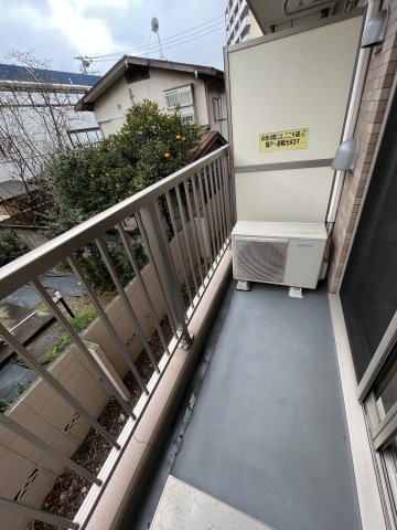 フルール　ドゥ　スリジエのバルコニー