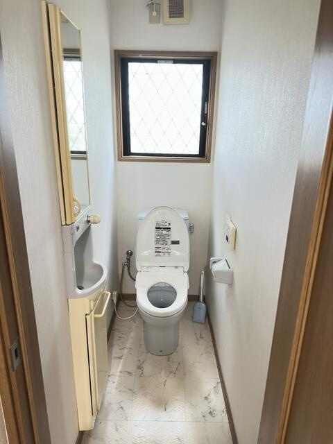 琴田　二世帯住宅のトイレ|１階　トイレ