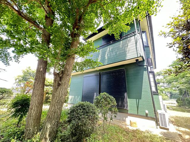 琴田　二世帯住宅の庭|庭から見た外観