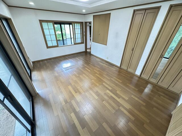 琴田　二世帯住宅の洋室