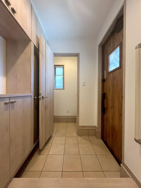 木更津市真舟３丁目１７－１の玄関