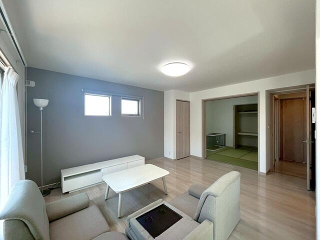 木更津市真舟３丁目１７－１の居間・リビング