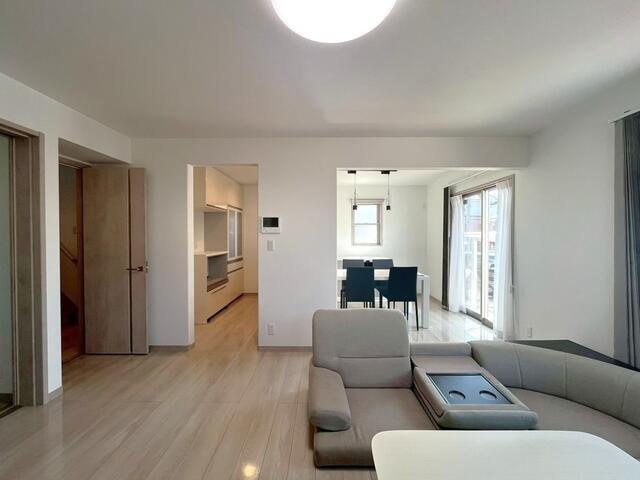 木更津市真舟３丁目１７－１の居間・リビング