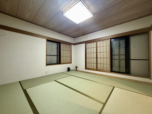 洲崎戸建ての和室