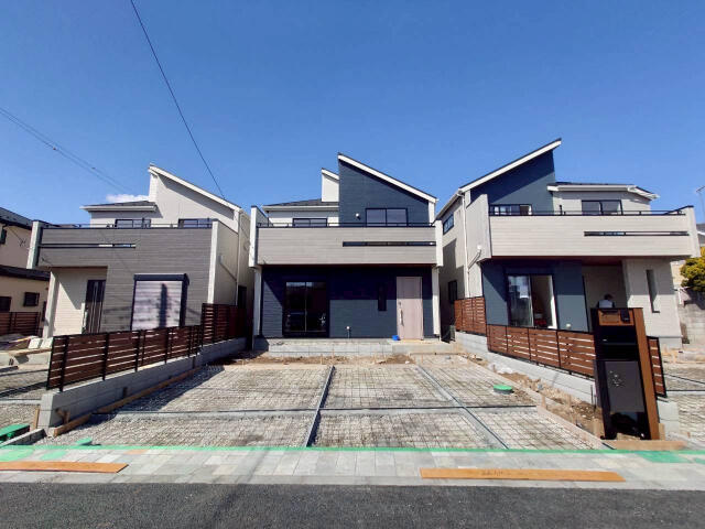 ブルーミングガーデン　野田市花井３棟／１期３号棟のその他|前面道路含む外観写真