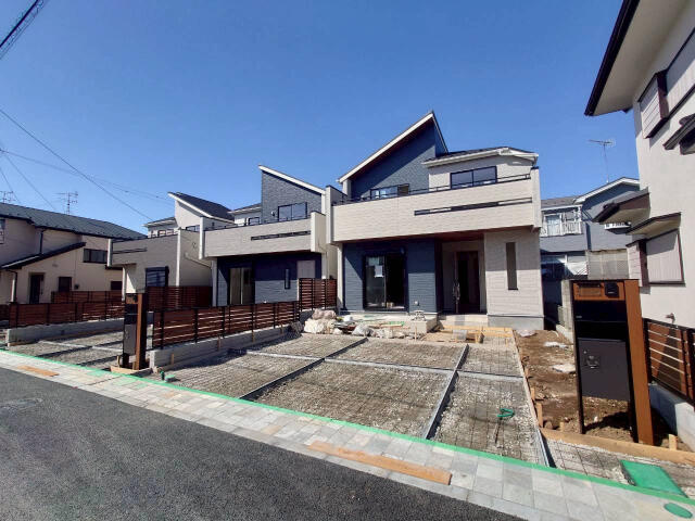 ブルーミングガーデン　野田市花井３棟／１期３号棟の前面道路含む現地写真|前面道路含む外観写真