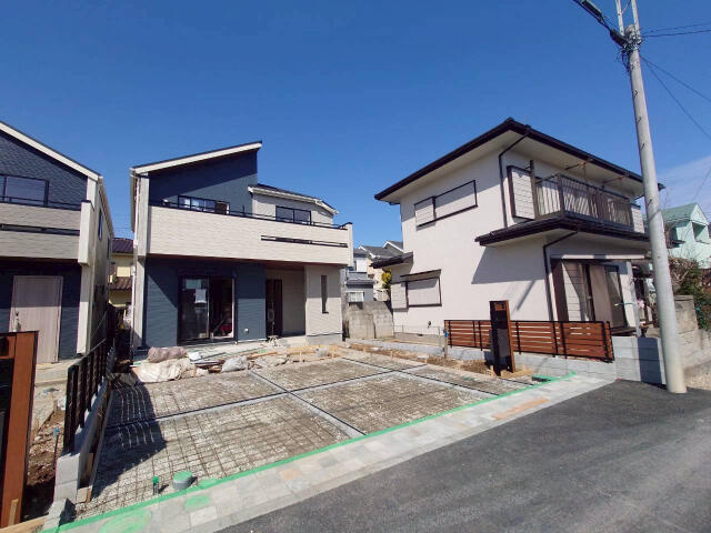 ブルーミングガーデン　野田市花井３棟／１期３号棟のその他|前面道路含む外観写真