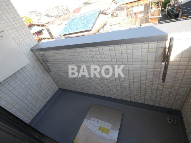 デプレＮＯＢ博多駅南のバルコニー