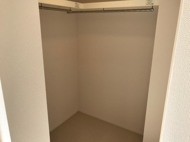 ディモーラの収納