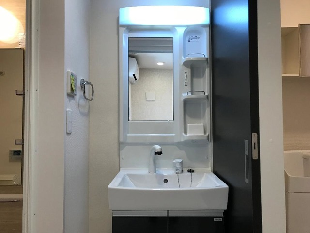 ディモーラの洗面所